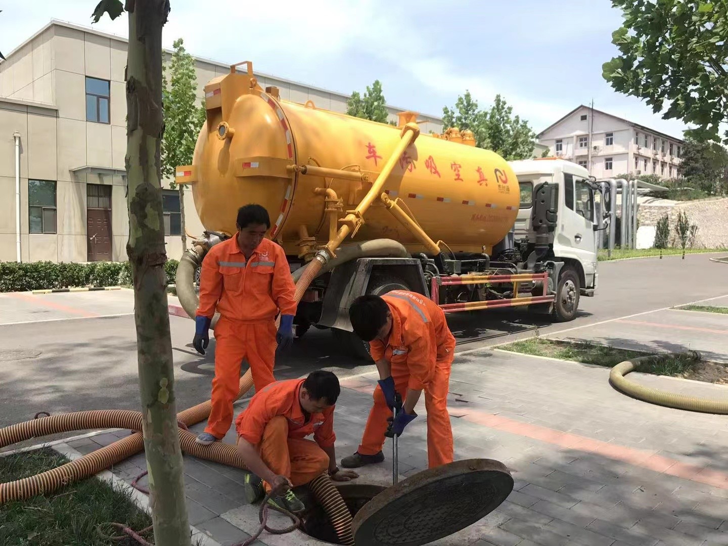 共青城化粪池清理与5-8吨吸粪车施工效率分析